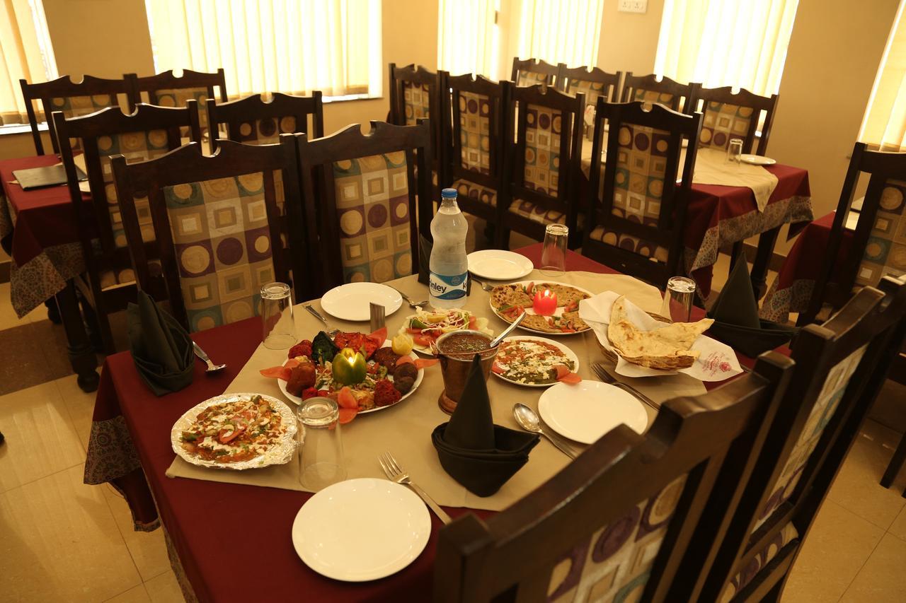 Hotel New Golden Palace Phalodi  Экстерьер фото